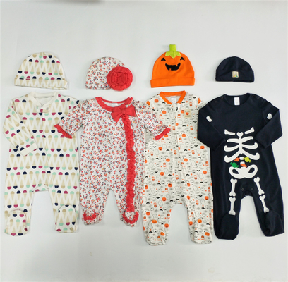 Winter Footies Baby Clothes with Zipper Opening and Fashionable Pattern Printing